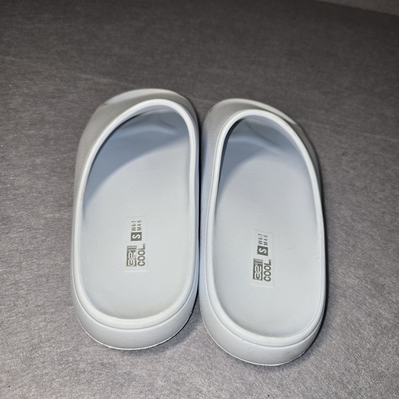 32 Degrees Cool Cushion Slides Choose Size W 6-7 M 4-5 Light Blue - Picture 2 of 4